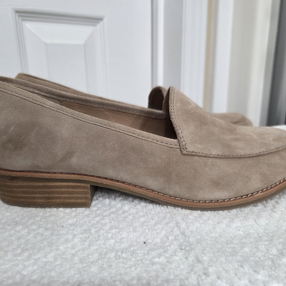 Sofft Napoli Taupe Suede Loafers Size 10